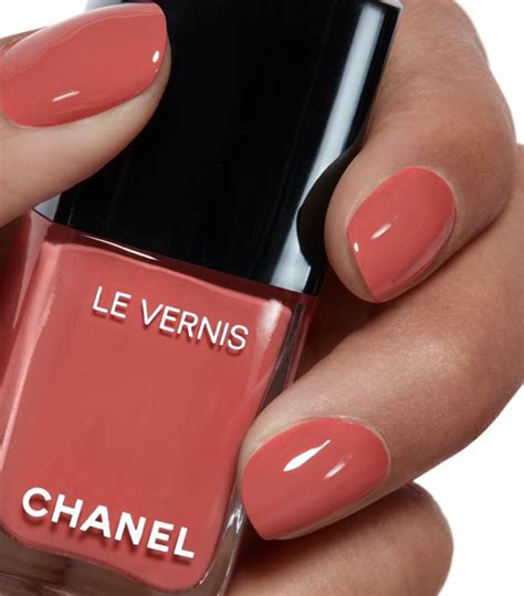 Chanel longwear nails